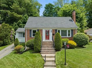 124 Williams Ave, Hyde Park, MA 02136