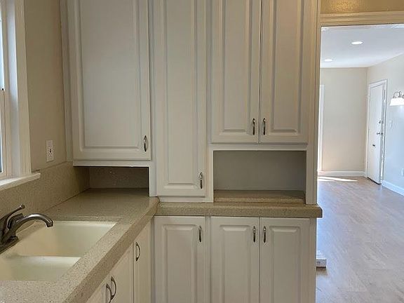 4th image of 244 Corona Ave