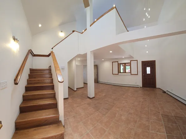 705 Rio Grande Ave #B, Santa Fe, NM 87501