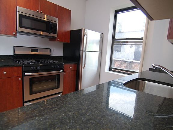 2nd image of 624 W 182nd St APT 5A