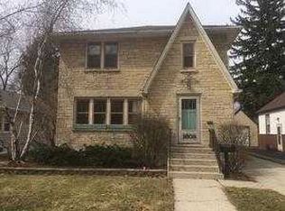 1608 Henry Pl, Waukegan, IL 60085