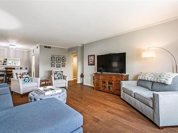 4th image of 1750 Saint Charles Ave APT 521