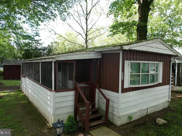 82 Malibu Blvd, Carlisle, PA 17015