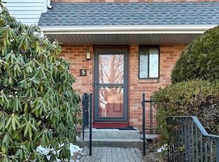 5 Danforth Ln UNIT 5, West Hartford, CT 06110