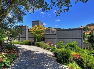 43 Canyon View Dr, Orinda, CA 94563