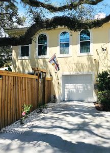 310 S Willow Ave APT D, Tampa, FL, 33606