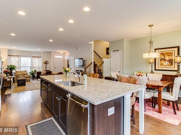 Sink and Dishwasher are located in the Island