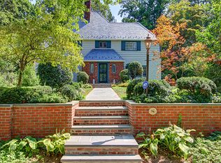 46 Merrivale Rd, Great Neck, NY 11020