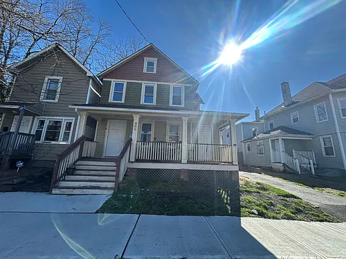 406 Comstock St Photo 1