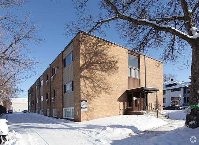 1st image of 328 University Ave SE #204