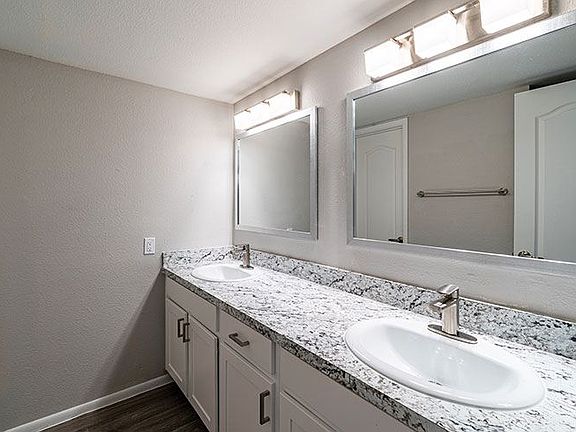 5th image of 949 S Longmore APT 166