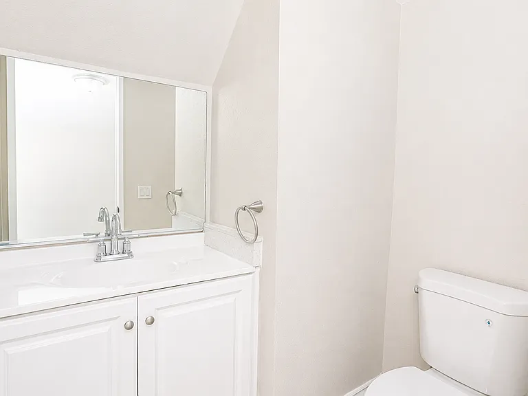1112 S Cypress Ave #48 — Photo 8