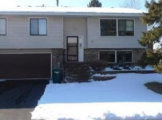 890 94th Ave NE, Blaine, MN 55434