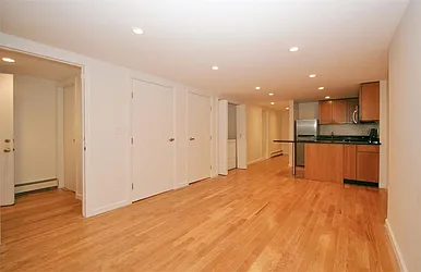 Rented by R New York