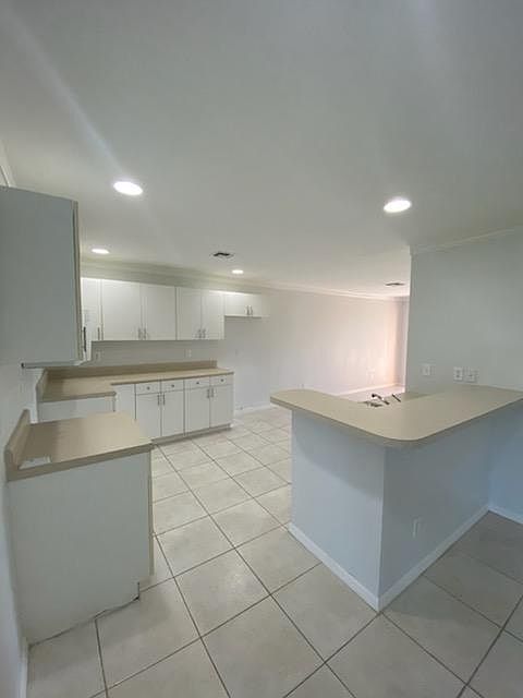 1st image of 522 SE 7th St