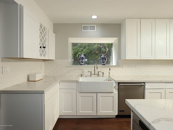 4th image of 16987 Escalon Dr