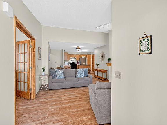 5th image of 4139 Ruby Ln #74