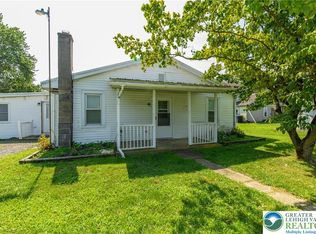 7921 Corning Rd, Zionsville, PA 18092