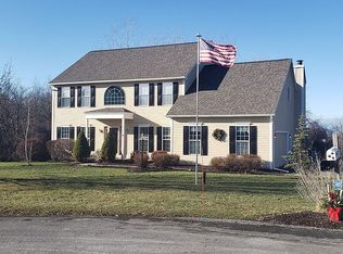 1039 Wheatfield Way, Camillus, NY 13031