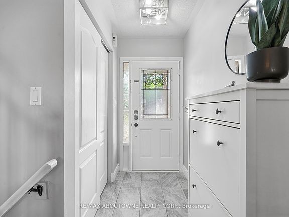 3rd image of 2469 Springforest Dr