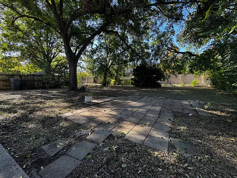 6529 Lockheed Ave — Photo 15