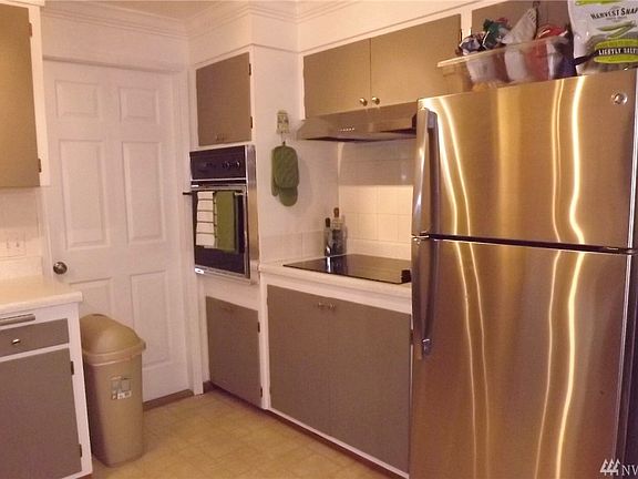 3rd image of 1318 10th Ave NW