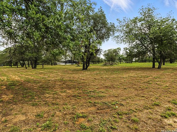 3rd image of 125 County Road 6814