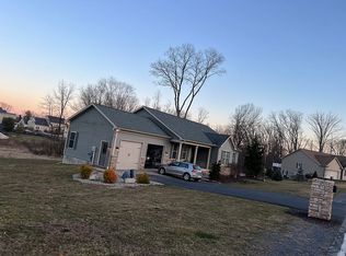 22 Greentree Dr, Bangor, PA 18013