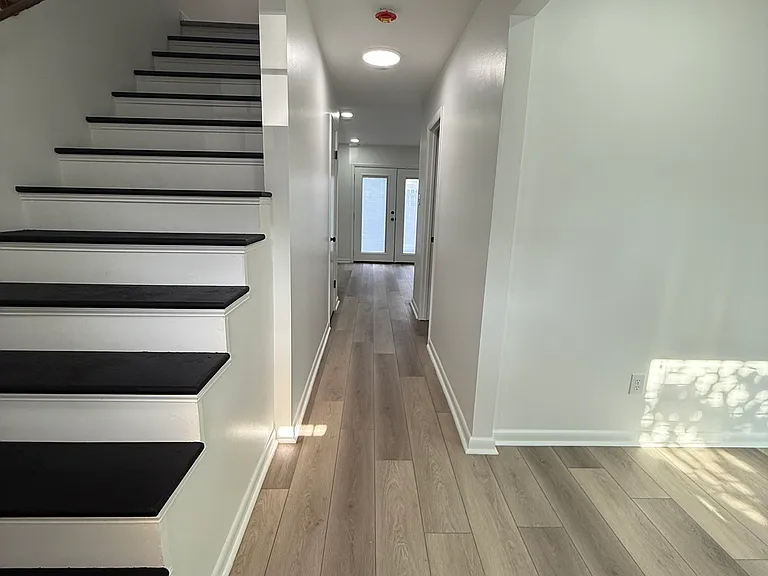 6 Pickering Dr — Photo 3