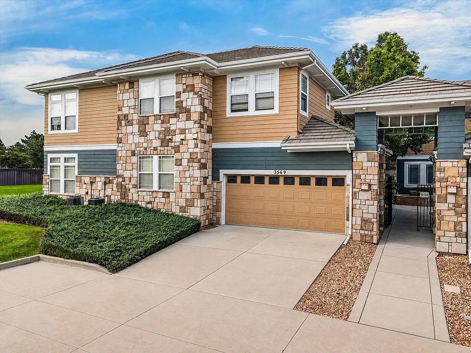 3569 Molly Cir