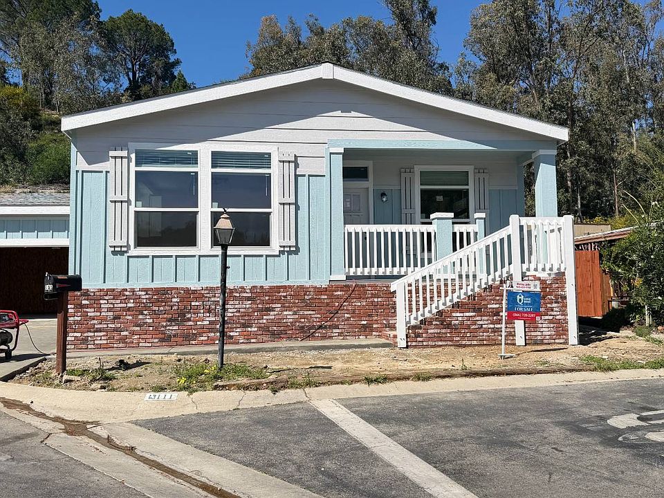 2nd image of 23777 Mulholland Hwy Spc 111