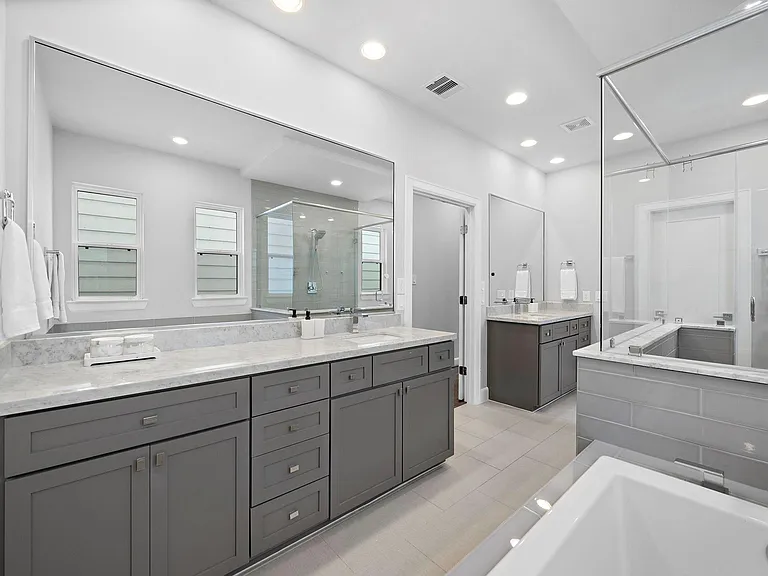 1217 Crockett St — Photo 16