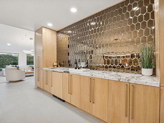 4th image of 3210 Freshmeadows Dr