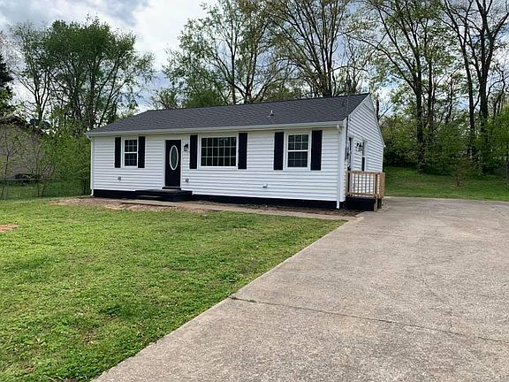 3rd image of 864 Fortoria Dr