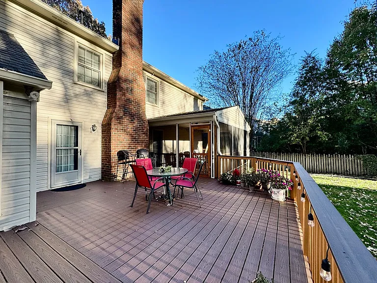 930 Forest Lakes Dr — Photo 21