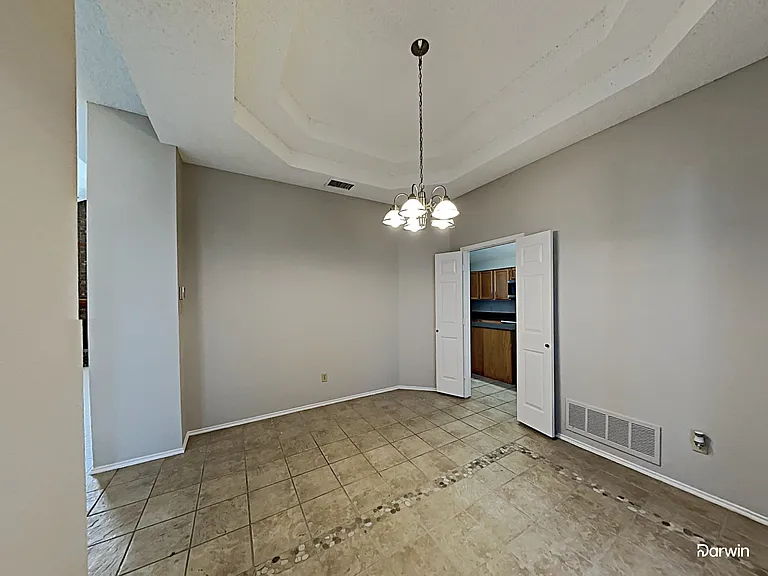 815 McComb Ln — Photo 5