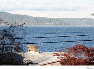 SW Canada Dr, Seattle, WA 98136