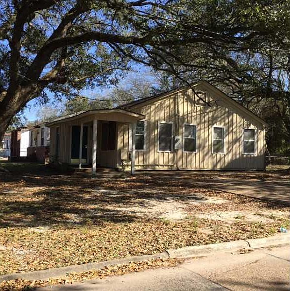 2nd image of 1600 7th St