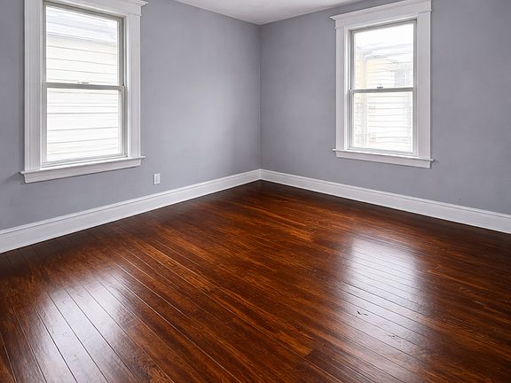 5th image of 19 Bassett St #2