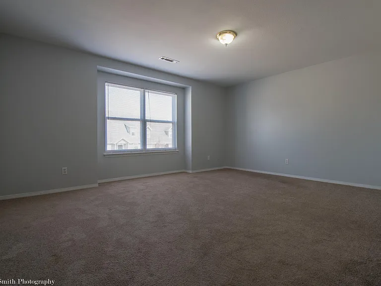 250 Meadow Ct #250 — Photo 6
