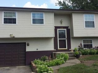 2266 Topaz Dr, Grove City, OH 43123