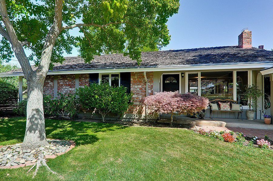 2nd image of 1832 Farndon Ave