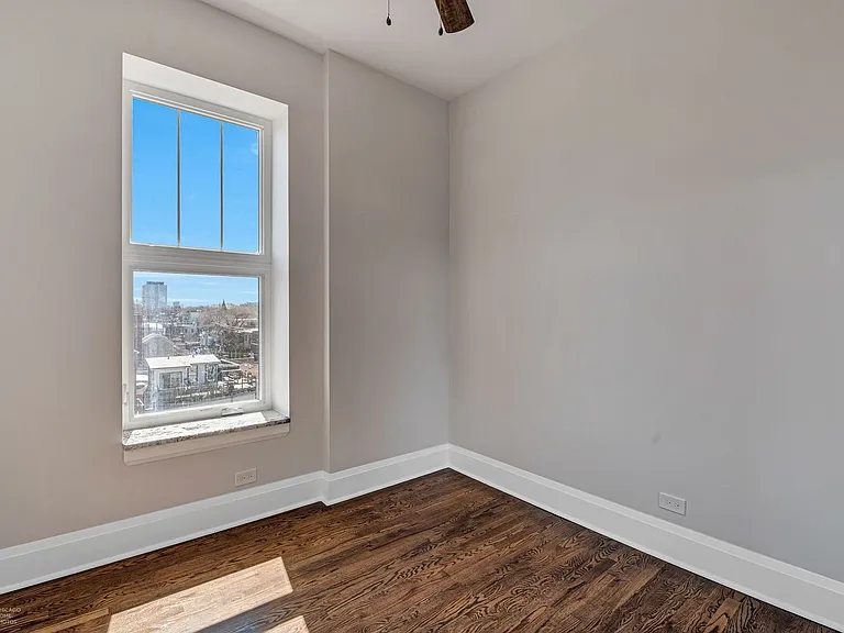 2100 N Halsted — Photo 19