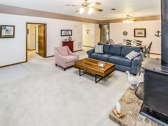 4th image of 213 Harbor View Dr