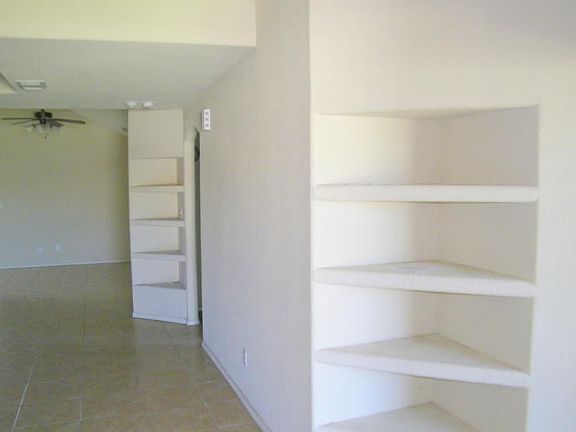 4th image of 2905 Santa Sofia St