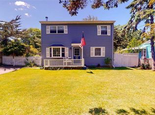 8 Wesley St, Center Moriches, NY 11934