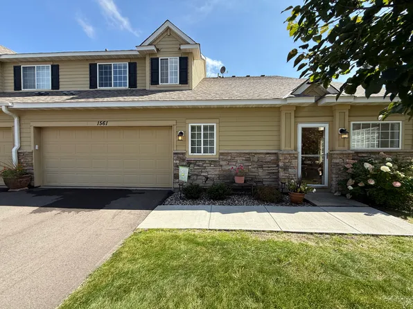 1561 Alphon Dr, Victoria, MN 55386
