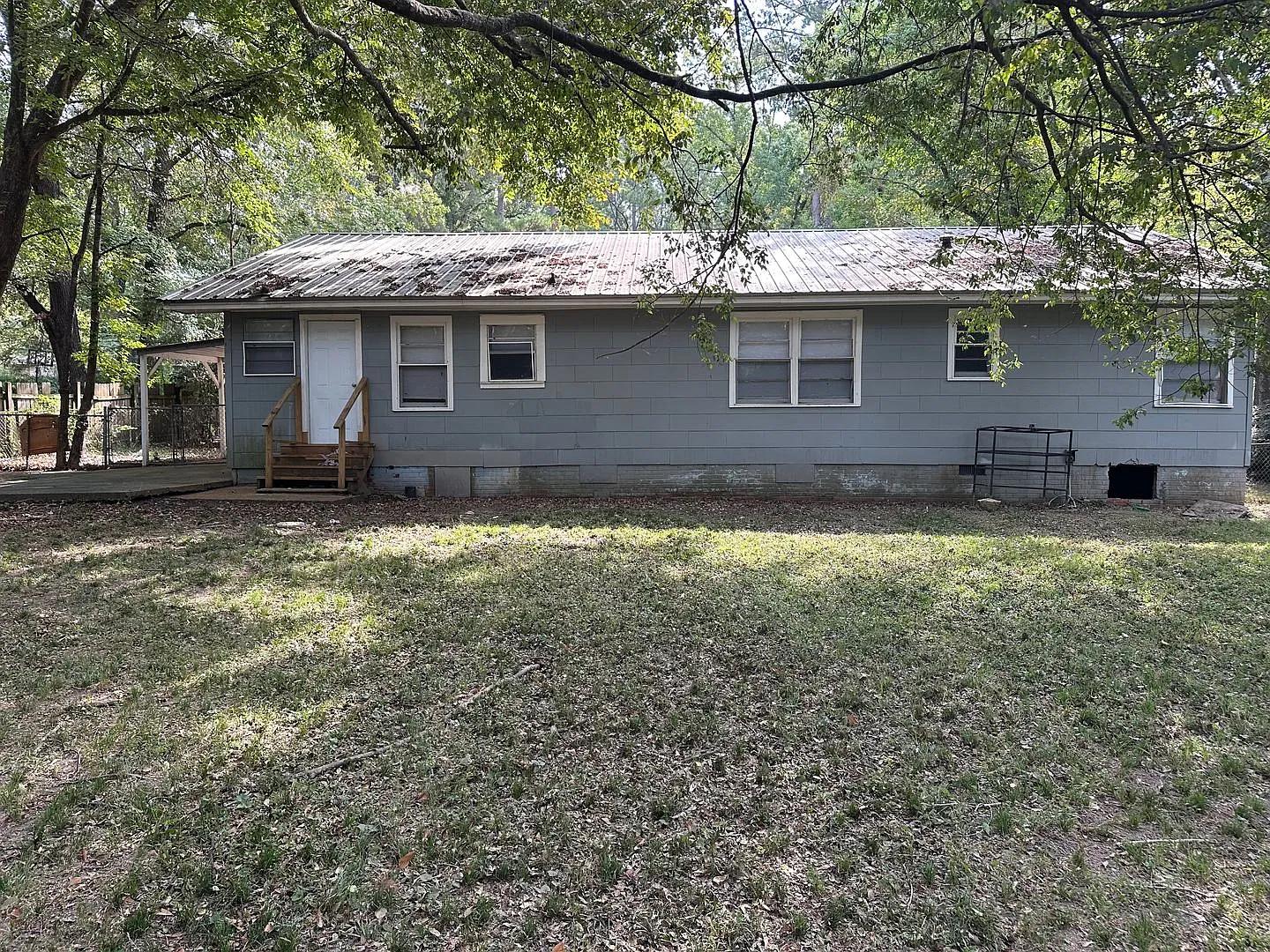 3211 Charelston Dr. - Jackson Ms. 39212 — Photo 3