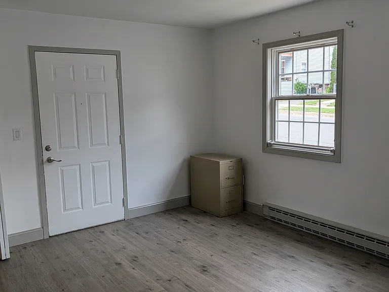 192 E 4th St #192 — Photo 27