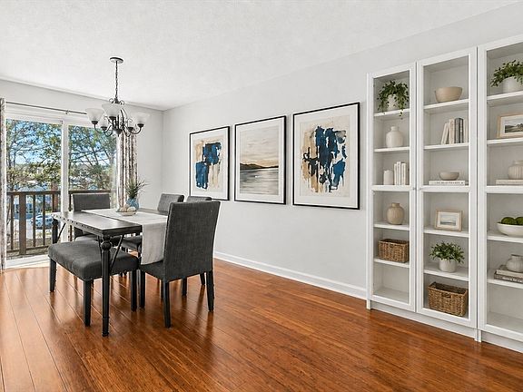 5th image of 305 Salem St APT 203
